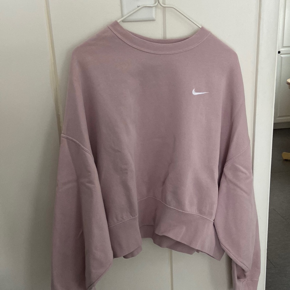 Nike Sportswear Essential Women’s Fleece Crew